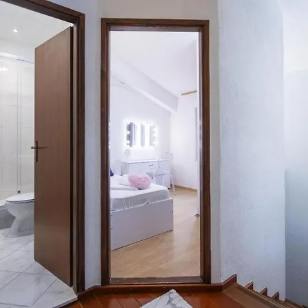 Apartment 1 *
