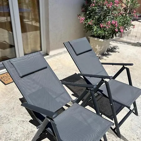 1 Apartment